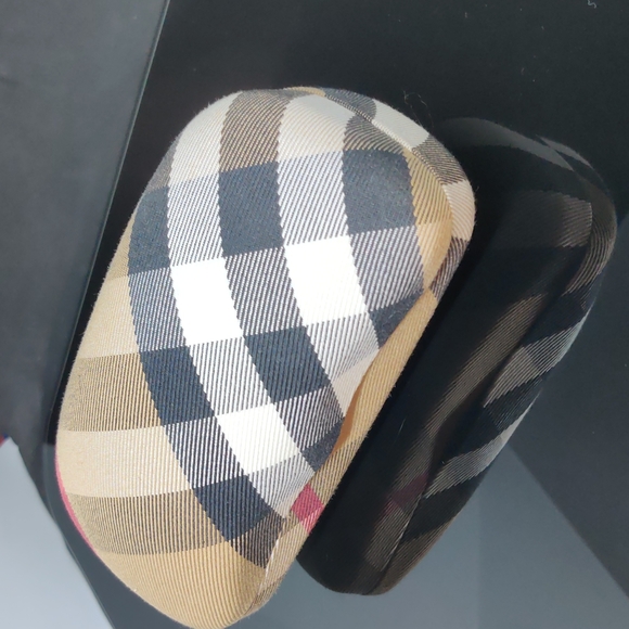 Large burberry empty sunglasses case